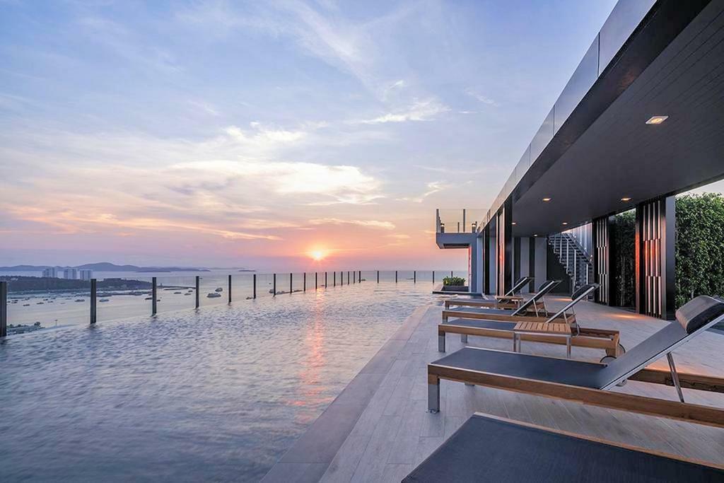 The Base Central Pattaya By Pattaya Holiday Buitenkant foto